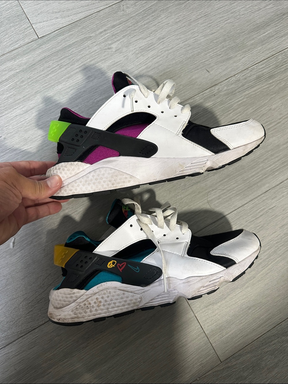 Nike Huarache Peace Love Swoosh